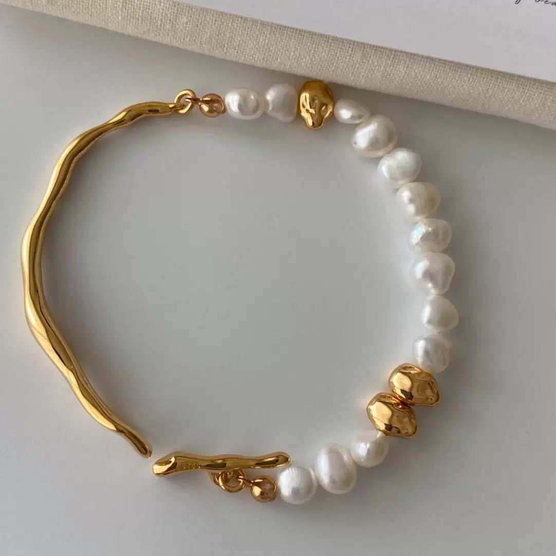 Baroque Harmony Vintage Pearl Bracelet